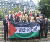 David signs parliamentary motion about recognition of Palestinian state